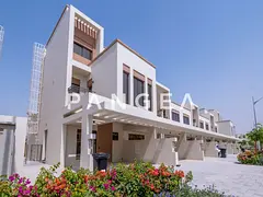 Landscaped | Single Row | Near Central Hub