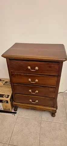 Traditional wooden chest of drawers, brass handles