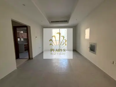 اشيك وافخم شقة اول ساكن مع شهر مجاني باركن تتكون من غرفة نوم ماستر _صالة واسعة _مطبخ مجهز _2 حمام _اطلالة علي جامعة عجمان _قريب من جميع الخدمات السعر