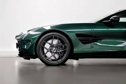 2026 Aston Martin VANQUISH — фото 6