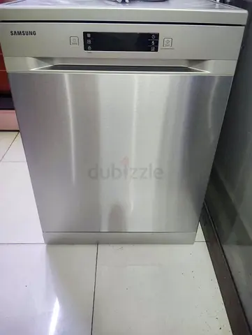Samsung freestanding stainless steel dishwasher - good working condition