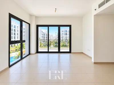 Mid floor | Pool view | Vacant