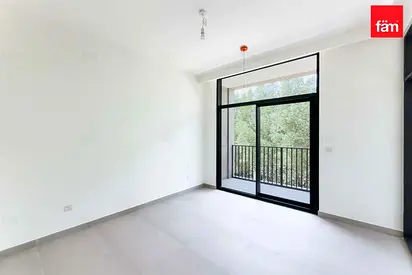True Corner I On Green Belt I Single Row