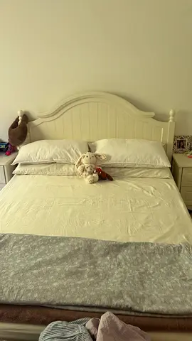 Bed with mattress 150 x 200