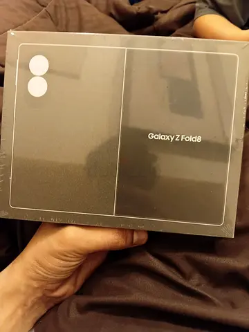Brand new Samsung Galaxy Z Fold8 sealed - Midnight Black (Box Included)