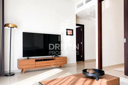 Vacant and Spacious Apt | Close to Canal