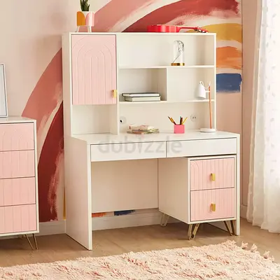 Children's desk