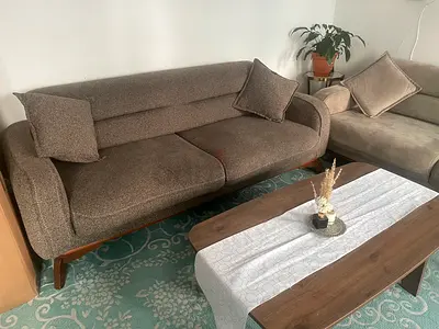 صالون متكامل ماركة ممتازة شبه جديد