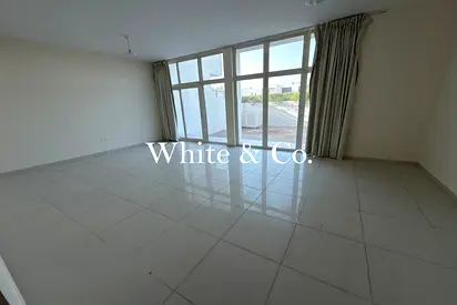 Stunning single row | Vacant |Biggest 5BR