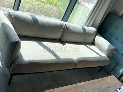Light grey 3-seater fabric sofa with metal legs