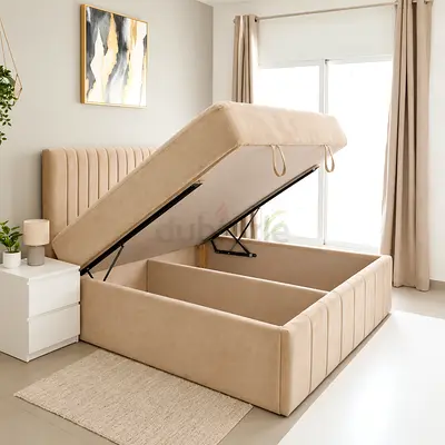 Brand new King size Hydrolic Storage bed including Mattress Available