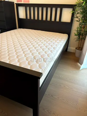 Ikea hamnes King size bed with matters