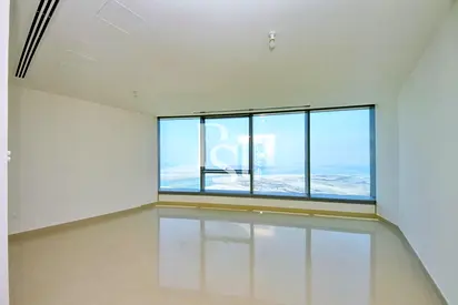 Spacious Layout | Sea View | Ready to Move