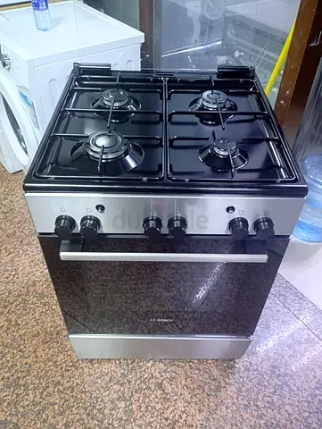 Bosch 4-Burner Gas Cooker with Oven - Good Condition