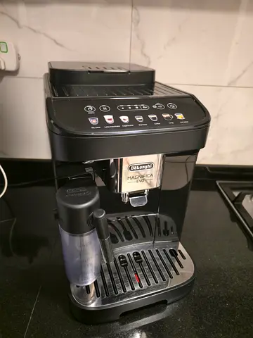 De'Longhi  MAGNIFICA EVO