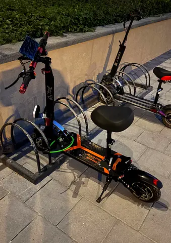 Electric scooter