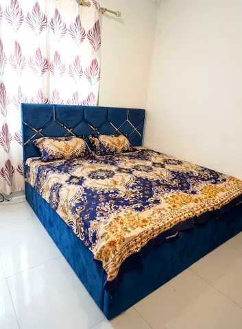 Limited offer- king👑 size bed for sale