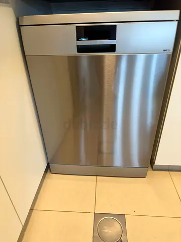 Siemens IQ700 Dishwasher with Stainless Steel , Good condition