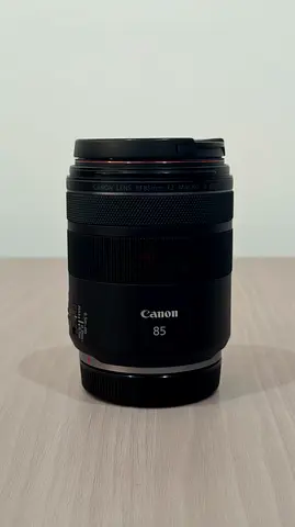 Canon RF 85mm F2 Macro IS STM Lens – 9/10 Condition, Lightly Used