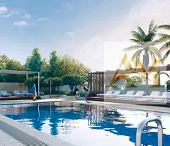 Private Beach Access || Luxurious& Huge Studio Convertible to BR|| Chiller Free || Parking Free || B
