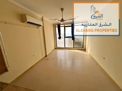 فرصة ممتازة للسكن في استوديو بموقع مميز وسعر مناسب، _ سكن عائلات _ صيانه فري _ شباك بانورمه _ مرونه في الدفع