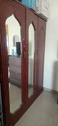 Wardrobe, dismantle in your own scope, 150aed, 5 year old