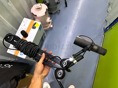 Shure SM7B shotgun microphone with shock mount (compact stage/film mic)