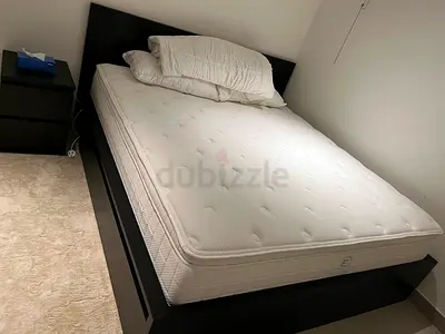 Bed wit side table and drawer