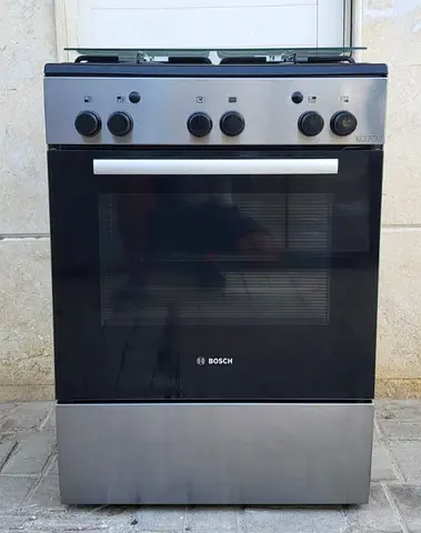 This one Bosch Brand gas cooker 60x60 cm with 4 burners perfect working condition