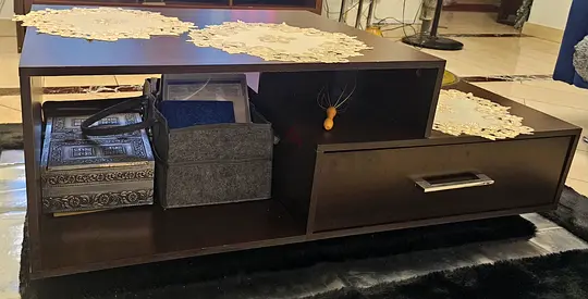CENTRE TABLE 100 DHS
