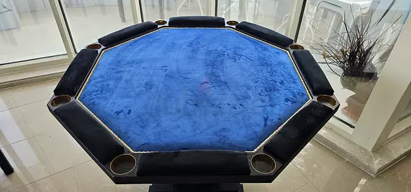 Octagonal Table with Cup Holders — Blue Felt, 8-Player