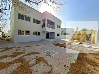 Spacious 5BR Modern Villa with 2 Separate majilis, maidroom ready to move