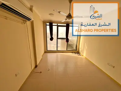 استوديو بشباك بانوراما وتكييف سبليت في المويهات 2 عجمان بالقرب من شارع السلام