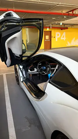 2015 BMW I8 — фото 3