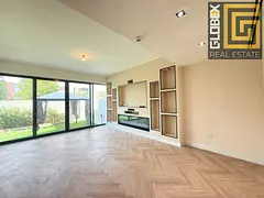 Upgraded 4-Bedroom End Unit | Single Row | Direct Pool Access