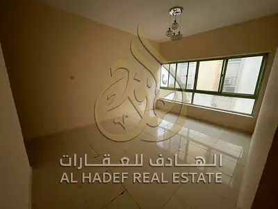 18 ألف درهم سنوياً شقة غرفة وصالة للإيجار في الشويهين الشارقة مع بلكونة وتكييف سبليت وغاز مركزي وموقع مميز ودفعات مرنة على 4 أو 6 دفعات بسعر مناسب للج