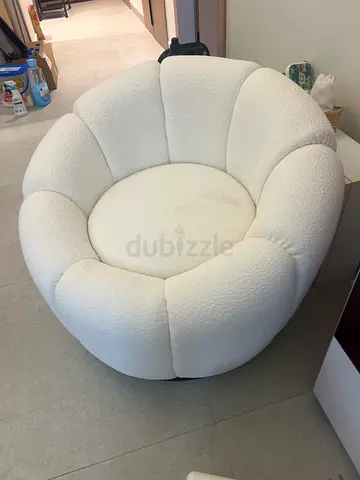White boucle round accent lounge chair - comfortable single seat