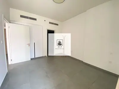 Specious luxury apartment for rent