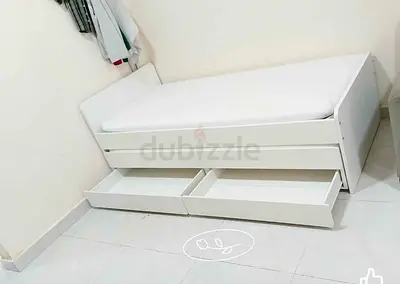Ikea slak bed with matters 2