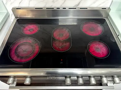 Used Stainless Steel Electric Ceramic Hob with 5 Burners Brand: Siemens (BSH Hausgeräte GmbH)