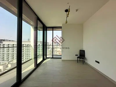 Distress Deal |Prime Location | Ready to Move