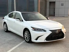 2019 Lexus ES