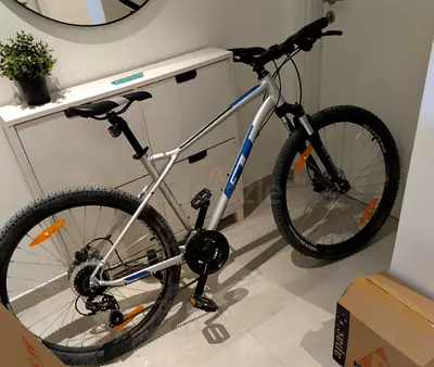 GT Aggressor Expert 27.5" MTB  (Frame size M, Silver)