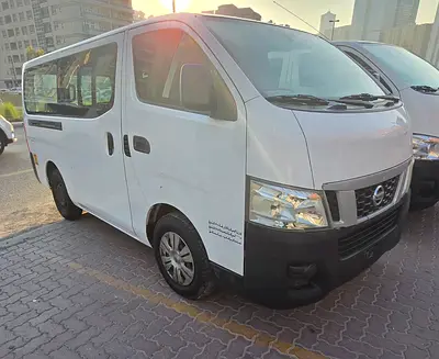 2015 Nissan URVAN — фото 3