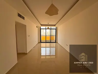A two-bedroom master bedroom apartment with a spacious living room, featuring an elegant design. Second occupant, in excellent condition. Strategicall
