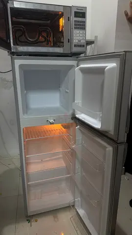 فرصة ممتازة بداعي الانتقال: ثلاجة Bompani وميكروويف وفرن Panasonic بحالة نظيفة جداً و