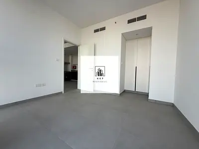 Specious luxury apartment for rent