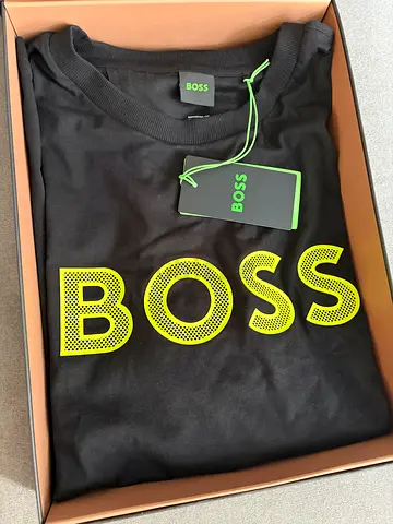 Hugo Boss t-Shirt black/print -size L - NEW