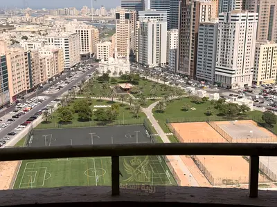 **للإيجار السنوي في الشارقة – المجاز 3 عند نستو** شقة واسعة ومميزة بموقع ممتاز في منطقة المجاز 3، بالقرب من نستو، تتميز بمساحة واسعة وإطلالة مفتوحة،