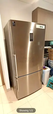 Siemens brand Stainless Steel Bottom-Freezer Refrigerator - Good Condition